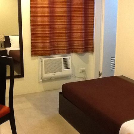 One Hive Hotel y Suites Surigao Exterior foto